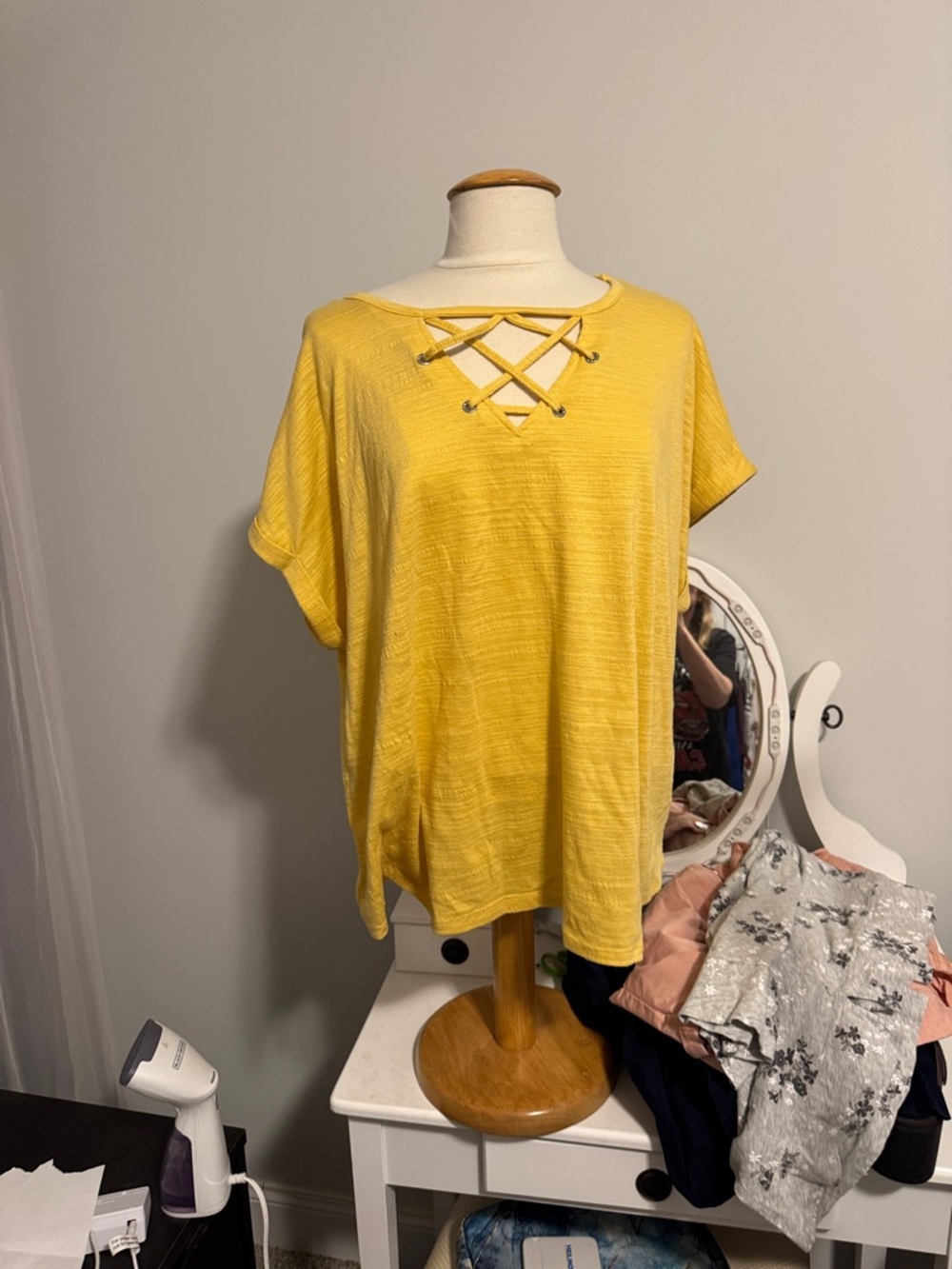 Casual Yellow Lace-Up Short Sleeve Tee